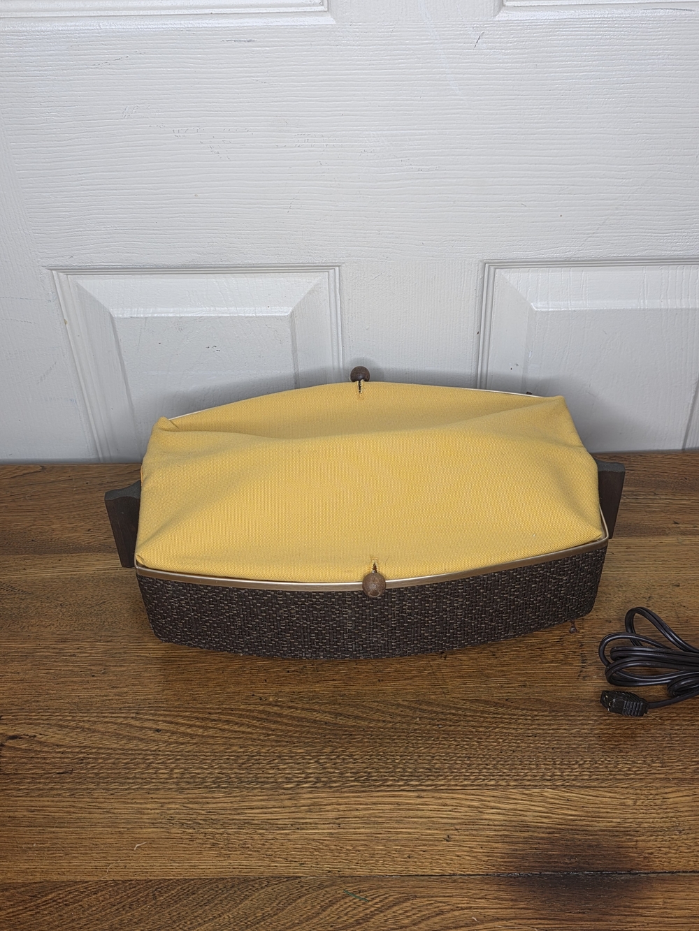 Vintage 70s JCPenney Automatic Bun Warmer Model 7720 Goldenrod Yellow MCM Basket